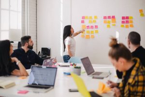 financial advisor vs. robo advisor vs. DIY investing